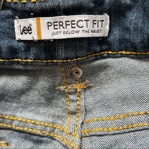 Lee Perfect Fit ShapeTastic Bootcut Jeans Size 6S - Picture 8 of 14